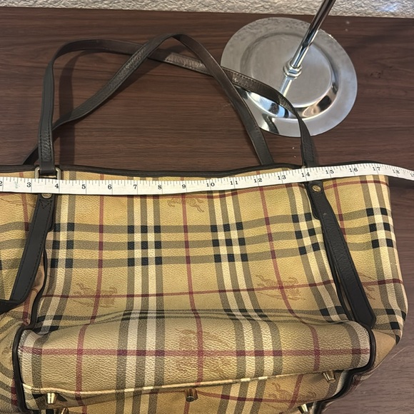 Vintage Burberry PVC Leather in good condition - Picture 10 of 12